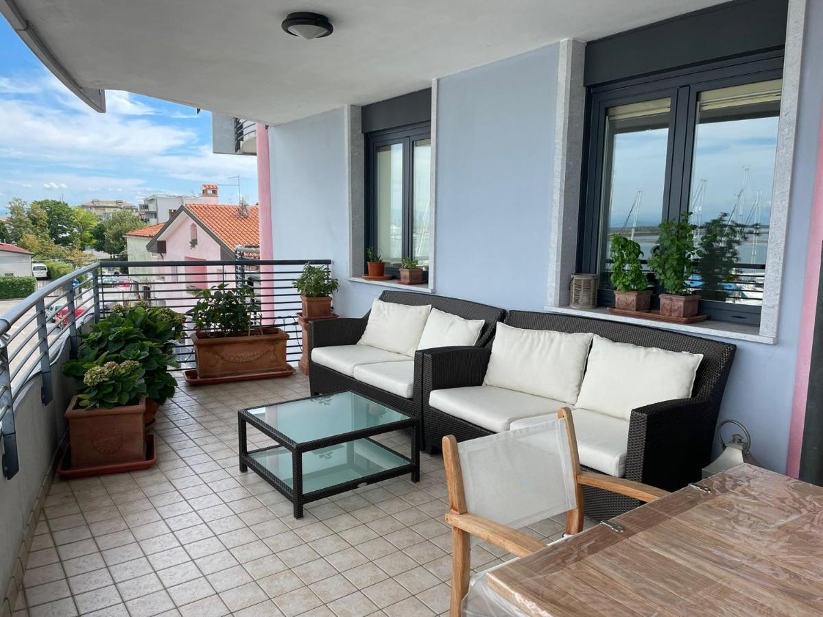Costa Azzurra Apartment Grado Ngoại thất bức ảnh