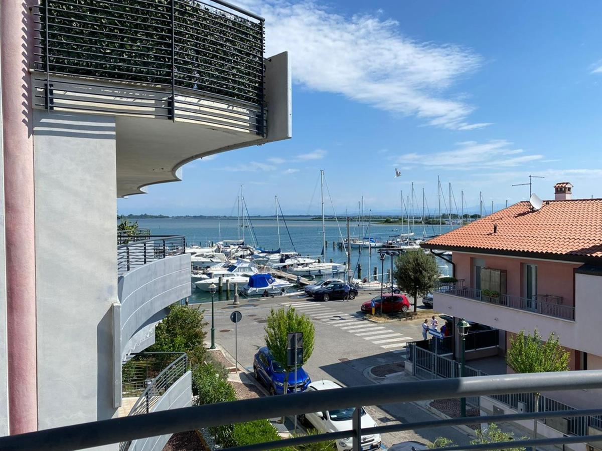 Costa Azzurra Apartment Grado Ngoại thất bức ảnh